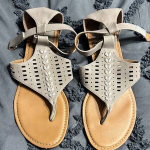 Elegant Cream and Tan Women's Sandals